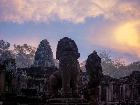 Mythical lions at Bayon during sunset