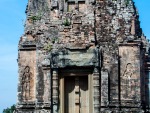 One of the three towers of Pre Rup