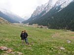 Sonya and Travis with the Altyn Arashan valley behind