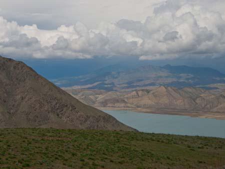Picturesque mountain scenery along the Naryn River