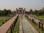 View from the Taj of the great gate (Darwaza-i rauza)